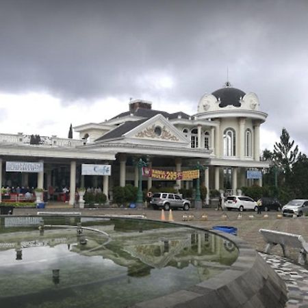 Villa Musti Green Apple Cipanas Sindanglaya Eksteriør bilde