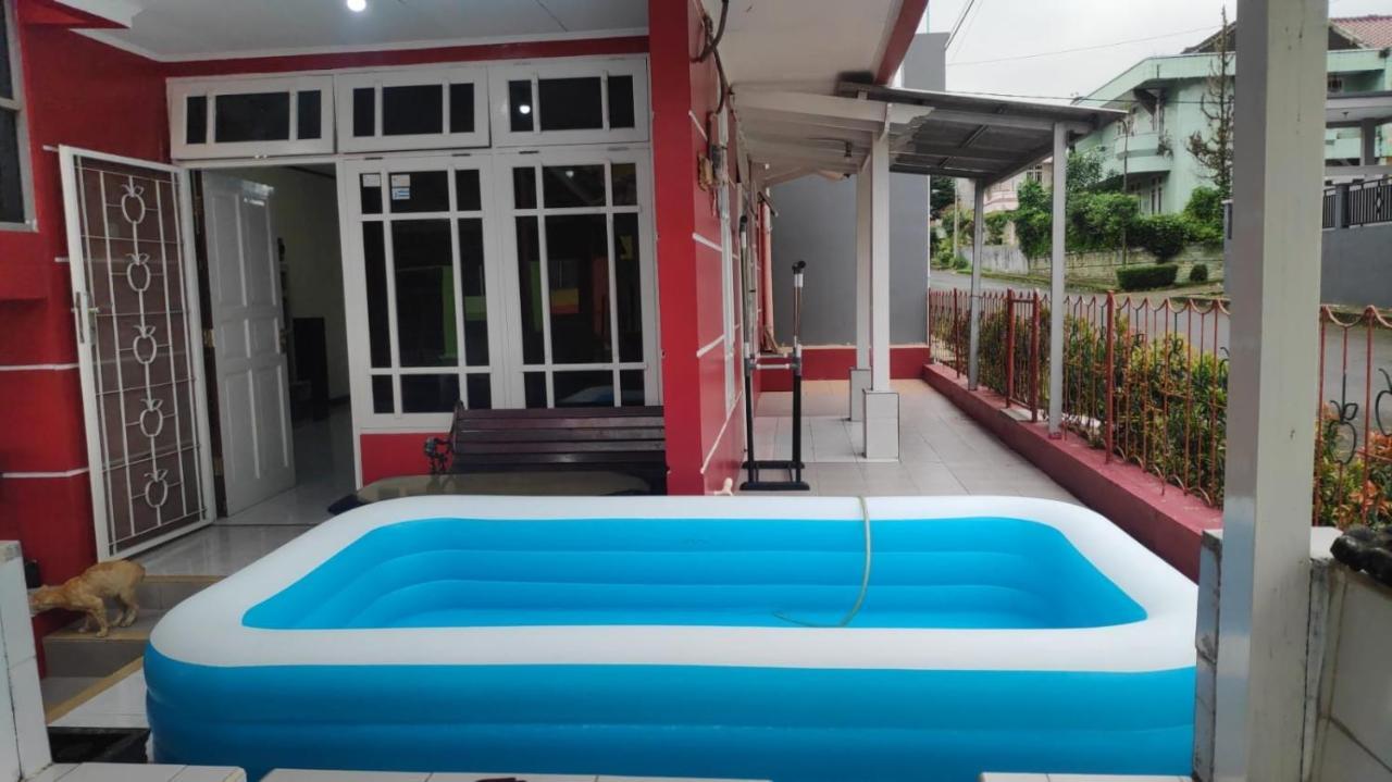 Villa Musti Green Apple Cipanas Sindanglaya Eksteriør bilde