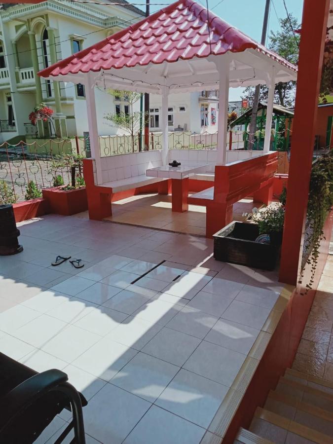 Villa Musti Green Apple Cipanas Sindanglaya Eksteriør bilde